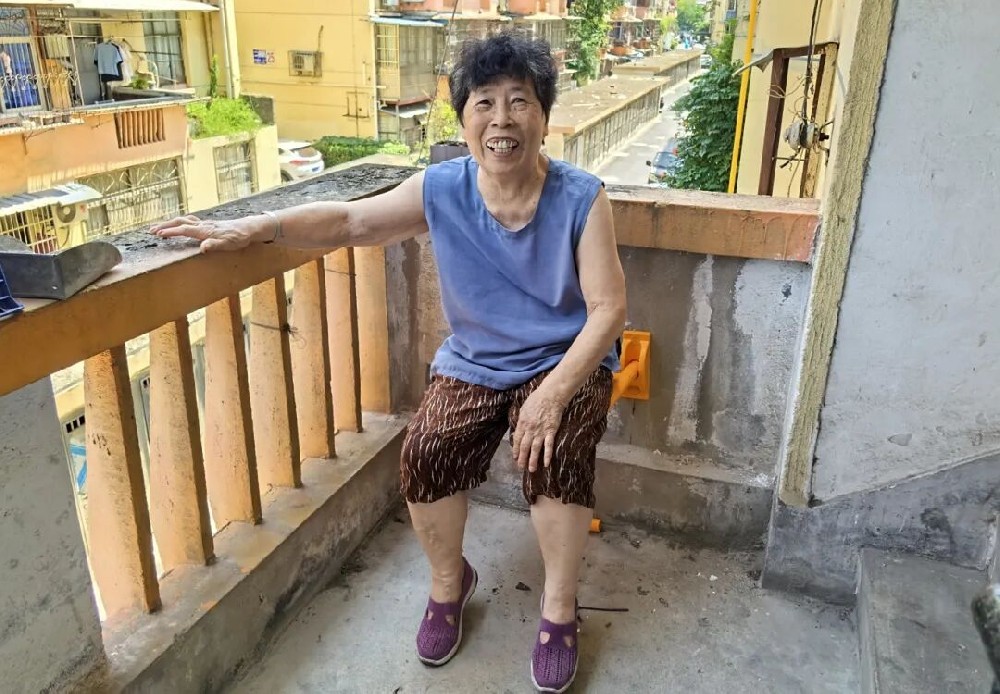 适老化改造新举措|虎牙体育直播平台_虎牙（中国）
集团为工人路社区添置便民休息椅